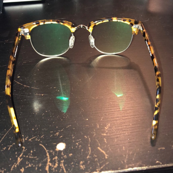Wired fashion leopard frames with sleek fit! - Picture 3 of 4